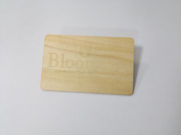 Tarjeta de madera del miembro del negocio del tamaño de la tarjeta de crédito CR80 con el microprocesador de NFC IC 13.56MHZ
