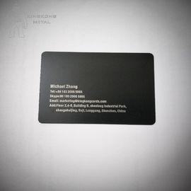 La tarjeta de presentación grabada laser 85 x 54m m del acero inoxidable del LOGOTIPO diseña libremente