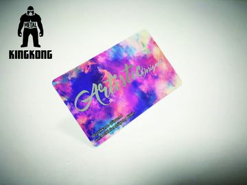 Las tarjetas de visita plásticas de la impresión de neón con el sello caliente de la raya magnética del microprocesador graban en relieve número