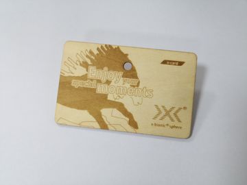 Tarjeta de madera del miembro del negocio del tamaño de la tarjeta de crédito CR80 con el microprocesador de NFC IC 13.56MHZ
