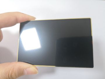 Tarjeta de banco negra mate llana del metal de la aduana 0.8m m con el agujero del microprocesador del contacto