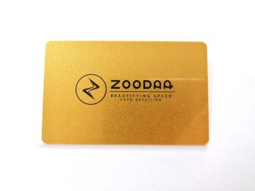 Tarjetas impresas aduana del PVC de Eco con la firma metálica del número de serie del final del oro de la serigrafía