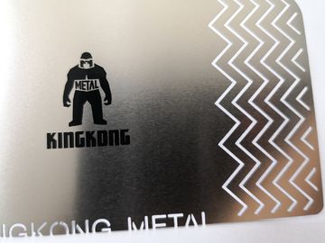 Clip de la señal del metal del acero inoxidable de la forma del corte del laser del OEM para el SGS de los regalos