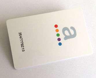 Carnets de socio plásticos impresos de la promoción del regalo de la lealtad con color de los códigos de barras CMYK