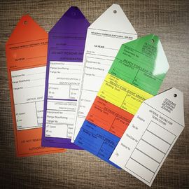 El papel revestido imprimió etiquetas de la ropa/etiquetas colgantes de la aduana de la puerta del hotel